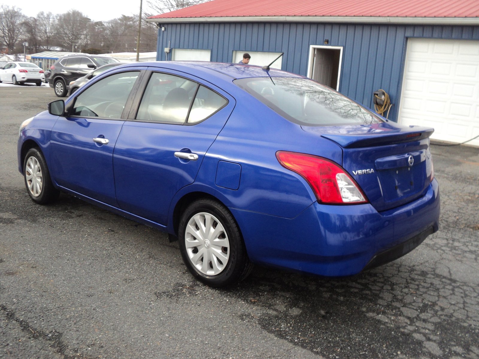 NISSAN VERSA